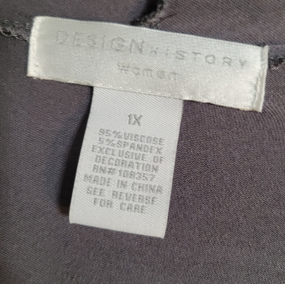 Grey and ivory top - Picture 4 of 4